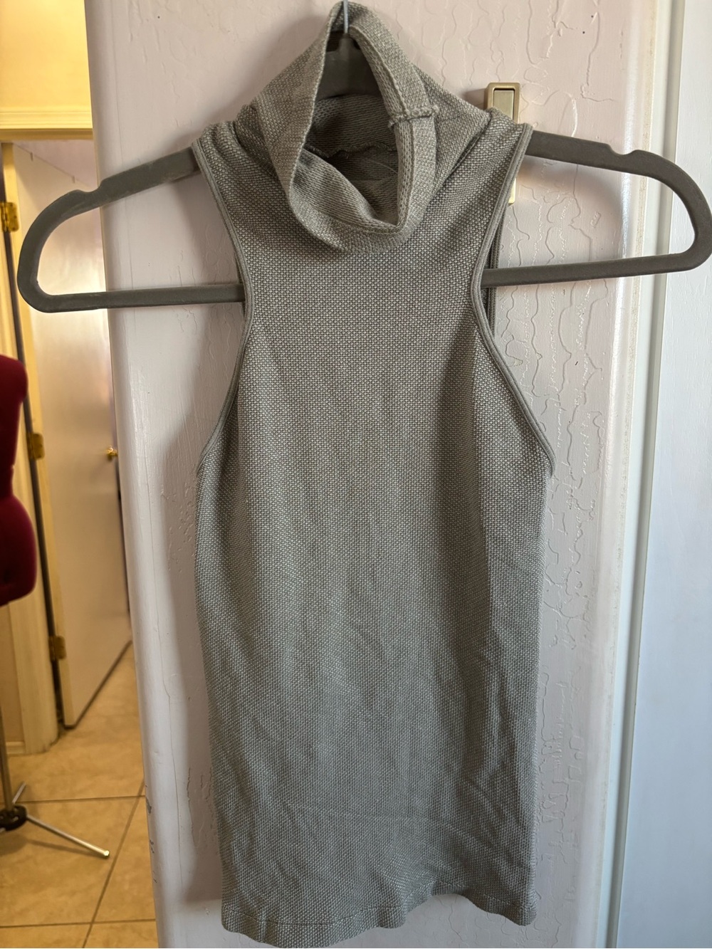 EUC Free People Sleeveless Turtleneck Knit Tank Sweater - Gray, Size XS/S